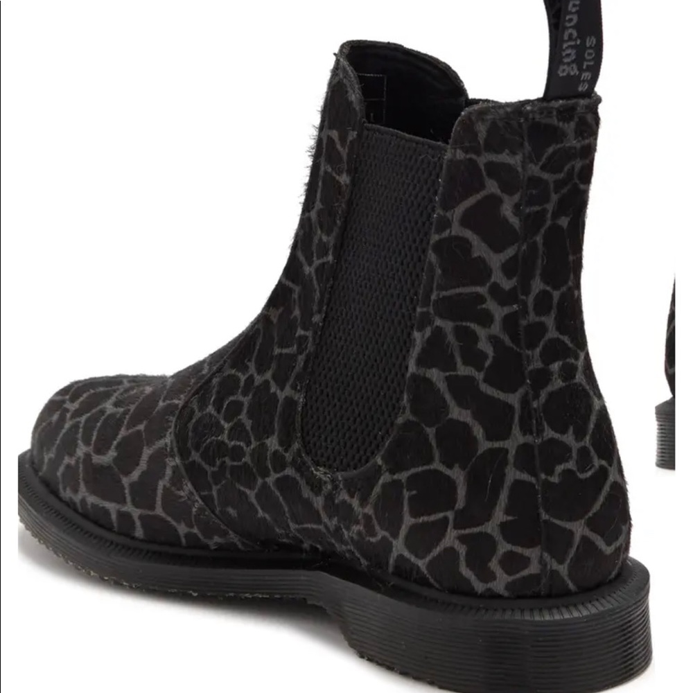 Dr MARTENS FLORA HAIR ON Black Grey Boot Size:7 - Picture 4 of 11